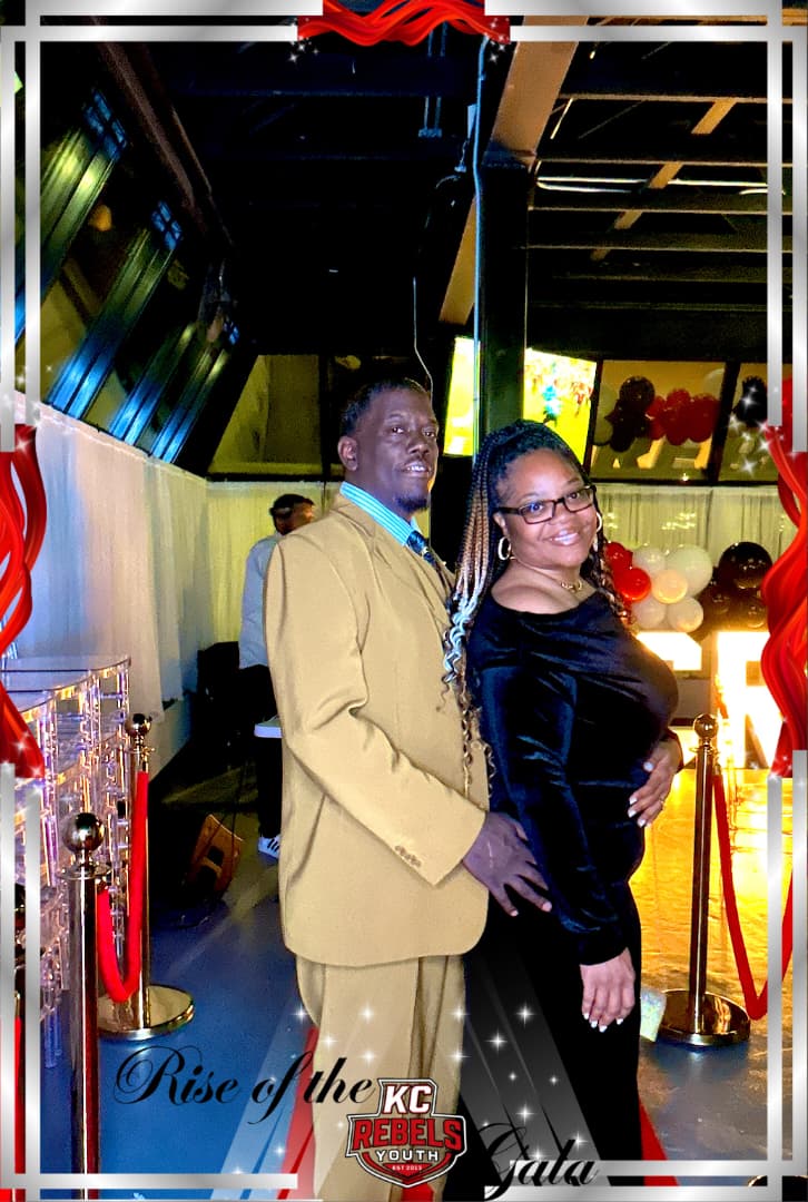 KC Rebels gala guests celebrating together