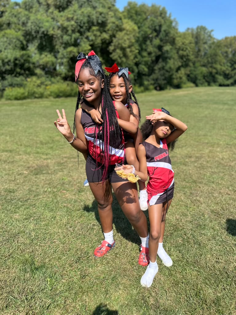 KC Rebels youth cheerleaders